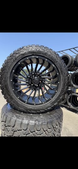 SET OF FOUR 20” CHEVY GMC TOYOA FORD RAM 6 WHEELS AND TIRES