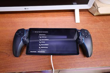 Sony PlayStation Portal CFI-Y1001 Handheld Game System Only