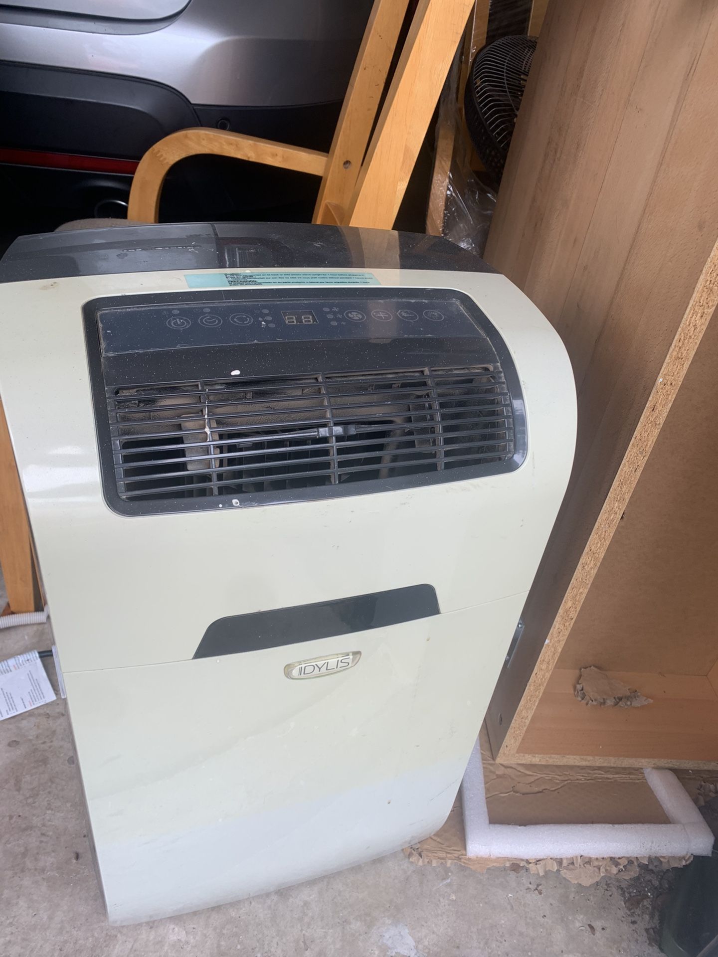 IIdylis Portable Ac Unit Paid over $600. Firm on Price Used Twice 