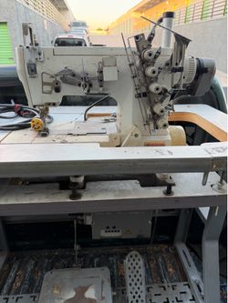 Cover stitch Sewing machine