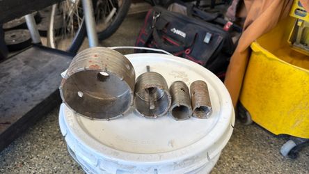 Brick hole saws