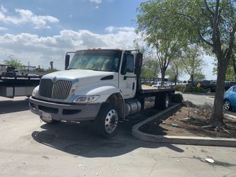 2019. International 4300