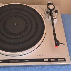 Onkyo CP-1017A Turntable, Direct Drive , W/new Stylus