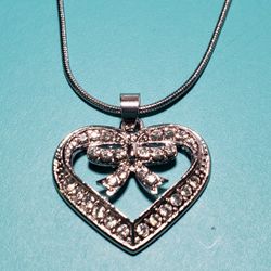 Silver Tone Metal Heart And Bow Valentine's Day Necklace 