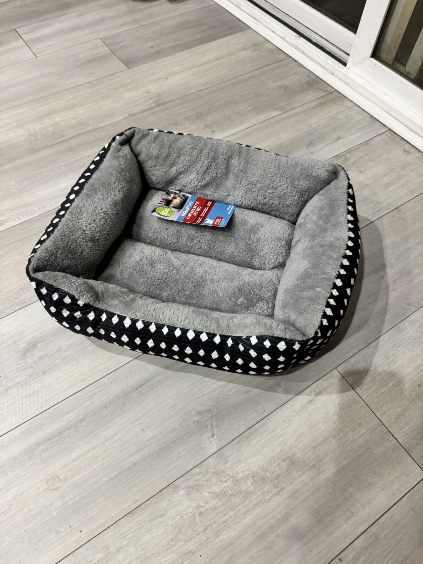 Dog bed - Cuddler For Small Dogs