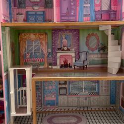 Preppy Barbie House