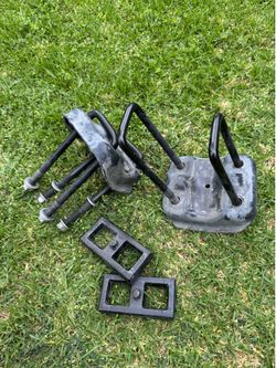 Readylift 1" Rear Block Leveling Kit with Extended U-bolts for Tacoma