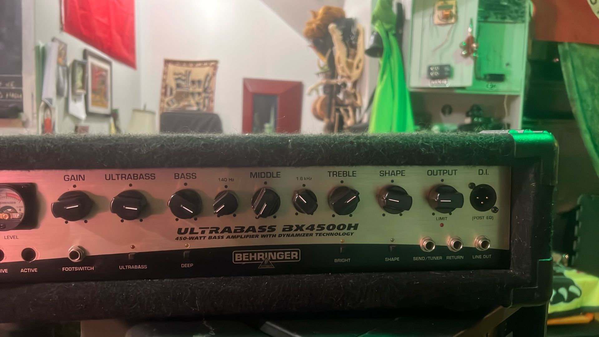 Behringer BX4500H  450 Watt Bass Amp 