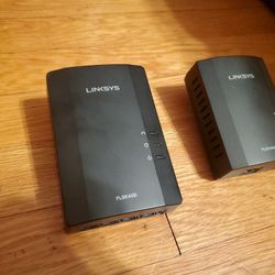 Linksys Powerline AV 1-Port and 4-Port Adapter (PLSK400-NP), Very Good Condition