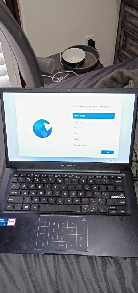 Asus Vivobook X1404 Willing To Trade For iPhone Or Gaming Console