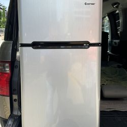 3.2 Cu Feet Refrigerator