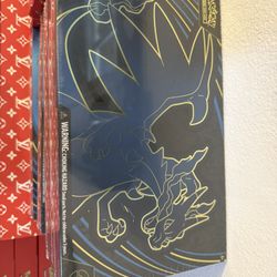 Pokemon charizard UPC Premium Collection 