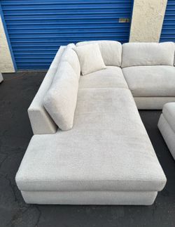 Fabric Sectional with Ottoman ✨