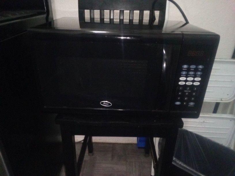 OSTER MICROWAVE