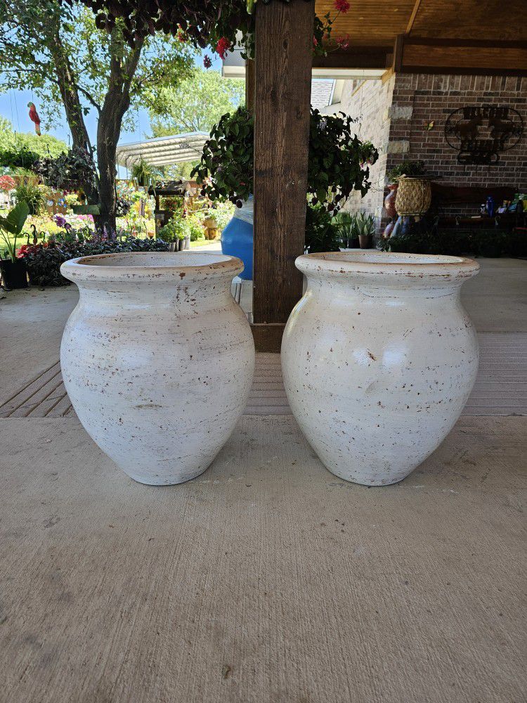 White Cantaro Shape Clay Pots . (Planters) Plants, Pottery, Talavera $65 cada una.