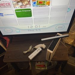 Nintendo Wii Console w/ remote WORKS $50 no trades