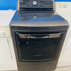 New scratch and dent lg dryer never been used has steamer  Price 495  Retail price is $1500