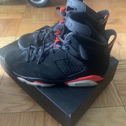 2 Pair Of Shoes 300$