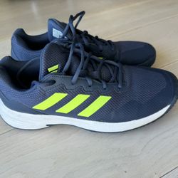 Adidas Tennis / Pickleball Court Shoes