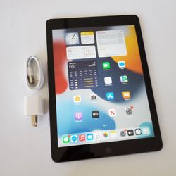 Apple iPad 6 - Wifi - Like New 