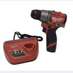 Milwaukee Cordless Drill EPJ031696