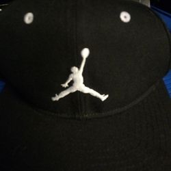 0$ J Jordan. Hat SnapB