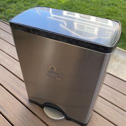 Simplehuman Kitchen Trash Bin 