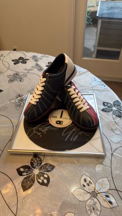 Bowling shoes
