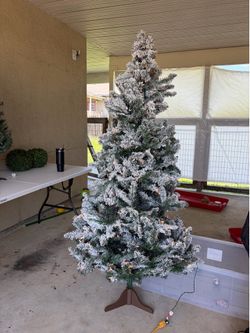 Christmas decor (check description pricing)