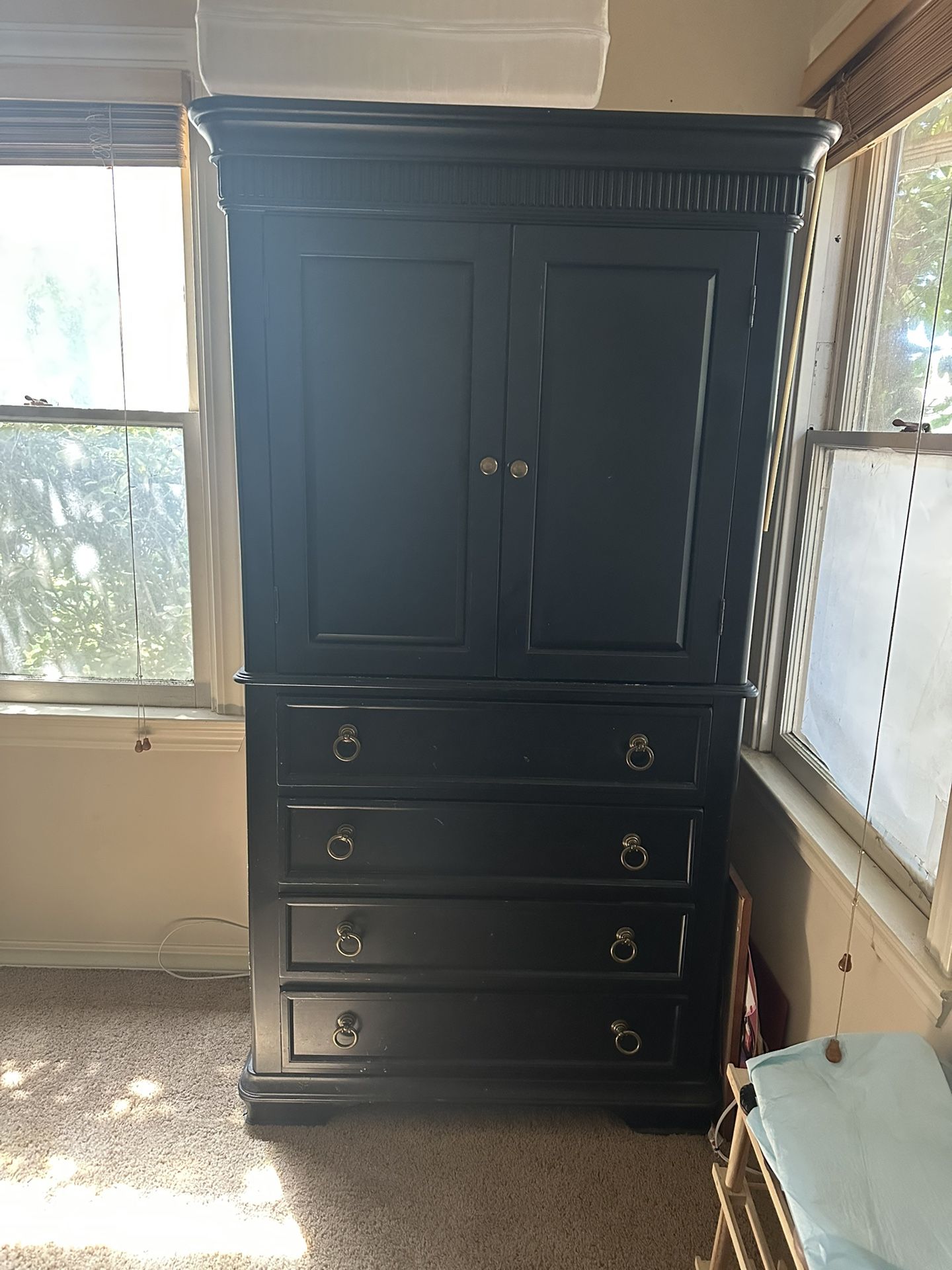 BLACK HUTCH W/ DRAWERS