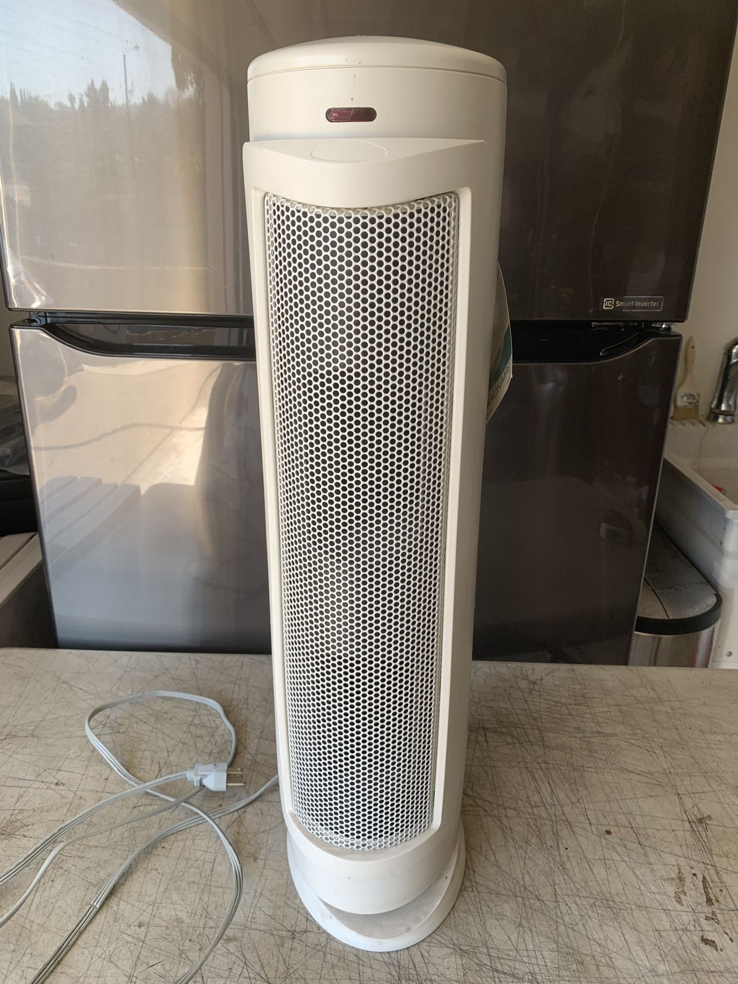 Bionaire BAP825 Tower Air Purifier with Slim Tower