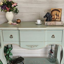 Pulaski French Provincial  Entry/Sofa/Console Table