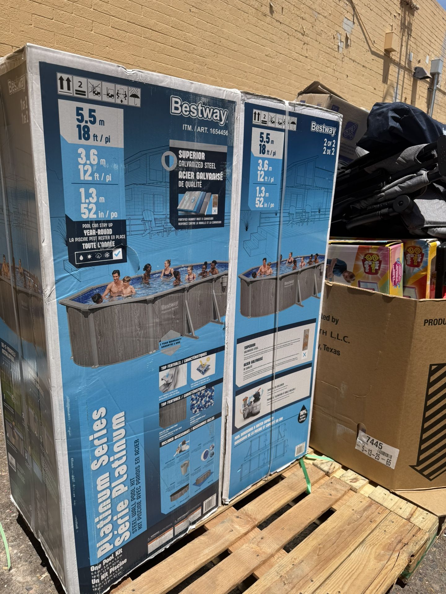 Bestway Hydrium Steel Wall 18' x 12' x 52" Above Ground Oval Pool Set