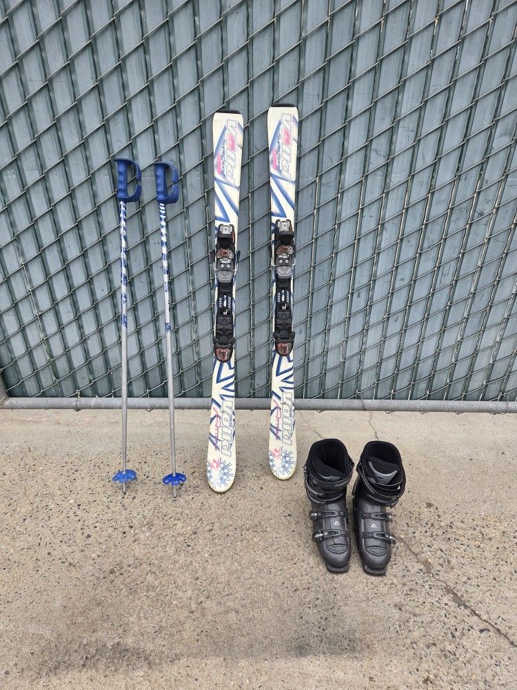 Volkl Attiva Jr Supersport Skis and Rossignol Boots Size 26.5