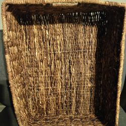 Large Wicker Basket.    21lx15