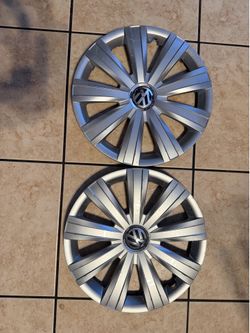 VW Jetta OEM hubcap