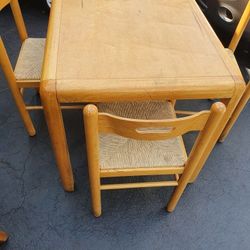 Square Shape And Round Shape 2 Dining Table With Chairs 