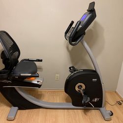 NordicTrack Commercial VR23 Recumbent Bike Sit-Down Exercise Cycling Workout Bicycle Fitness