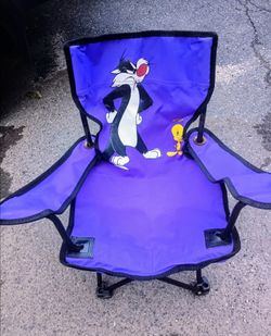 Toddlers Vintage Looneys Sylvester & Tweety Bird Folding Chair
