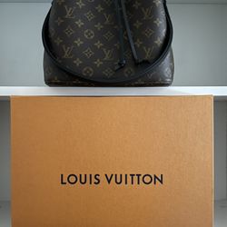 Louie Vuitton Purse NeoNoe Monogram Brown