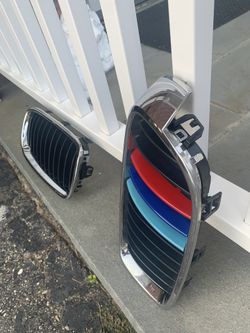 Grills like new came off a 2013 bmw 328 xdrive