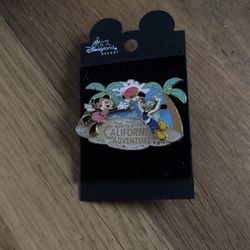 DISNEY PINS 6 Total
