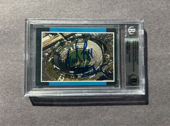 1988 Donruss All-Stars #30 Oakland coliseum Wade Boggs/Bret Saberhagen w/ dual on card auto's. Negotiable