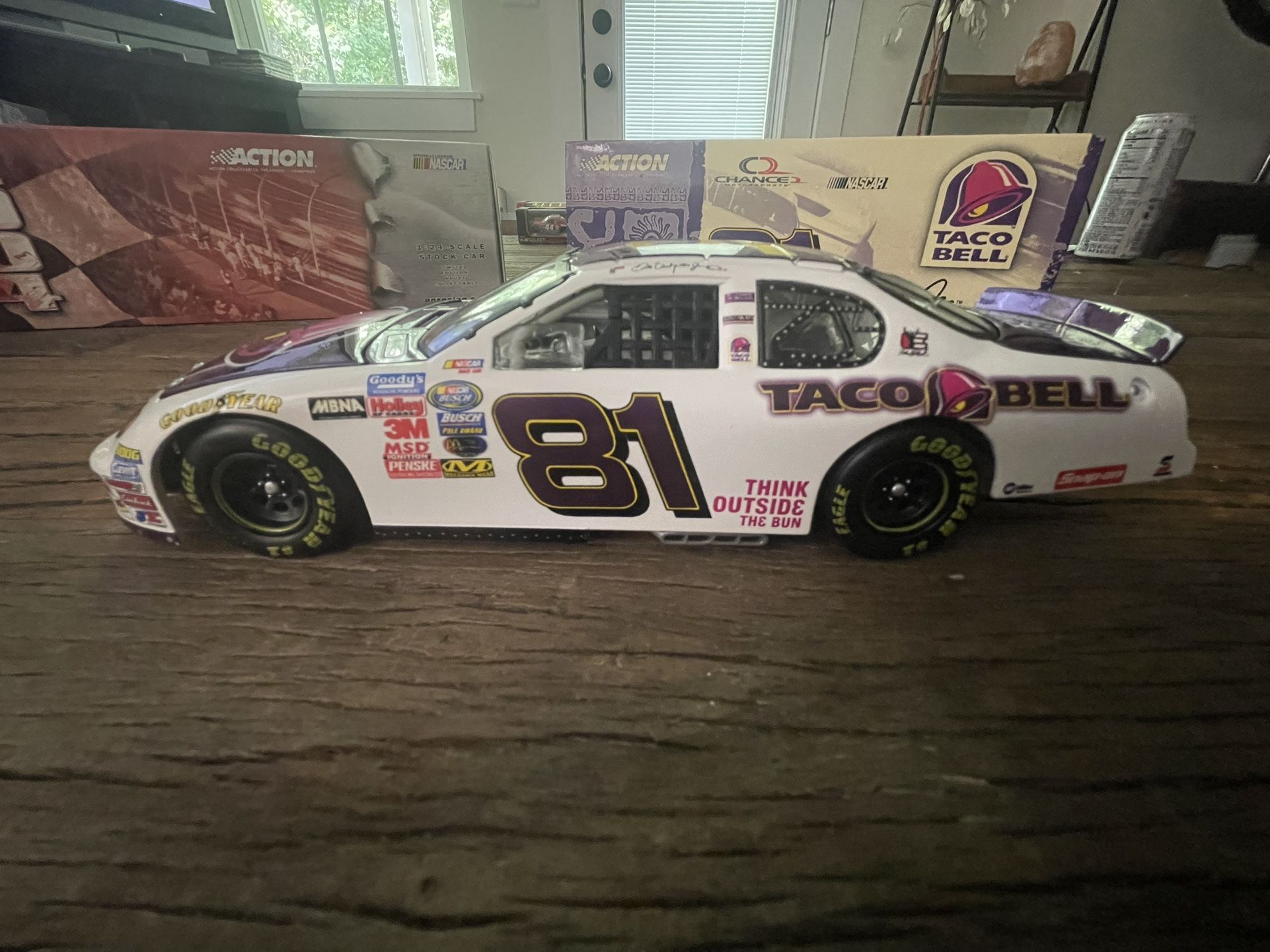 1:24 2004 Monty Carlo. Dale Earnhardt jr #81 Taco Bell