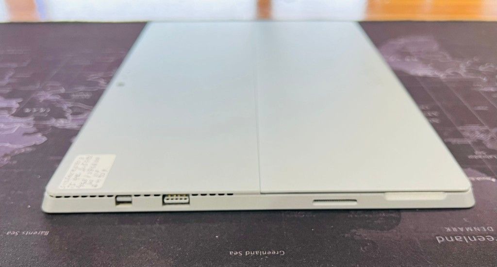 Microsoft Surface Pro 3 i5 4300 2.5Ghz 4GB//128GB Microsoft Surface Pro 3 i5 4300 2.5Ghz 4GB//128GB