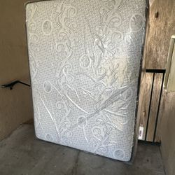   Mattresses: twin, full , queen regular ,  Colchon Nuevo Colchones plush or pillow top available cama bed mattress 