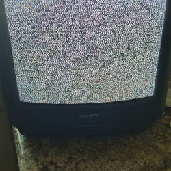 VINTAGE SONY TRINITRON 13" GAMING TELEVISION KV-13M20   MFG 1996