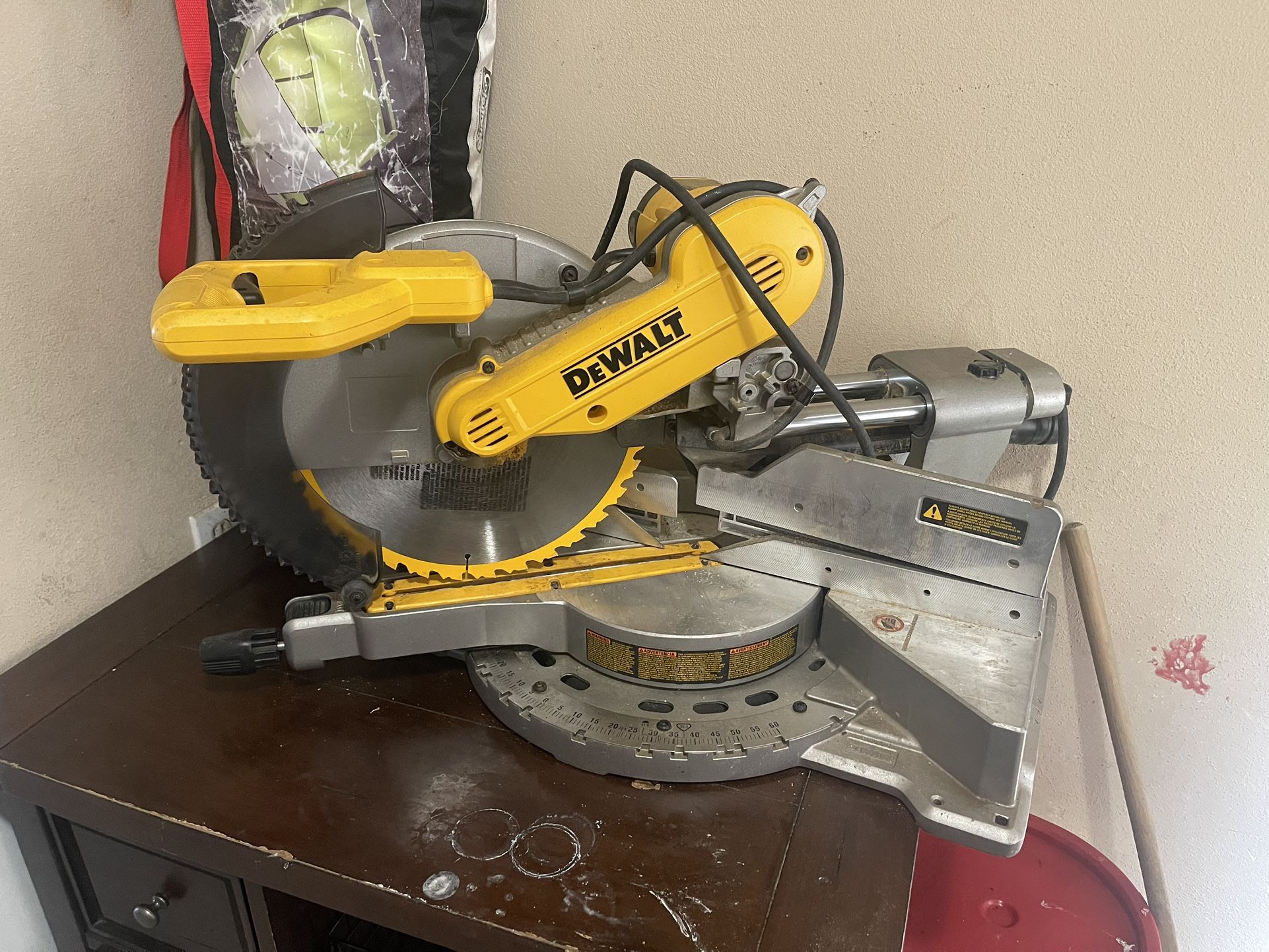 Dewalt Mitter Saw 