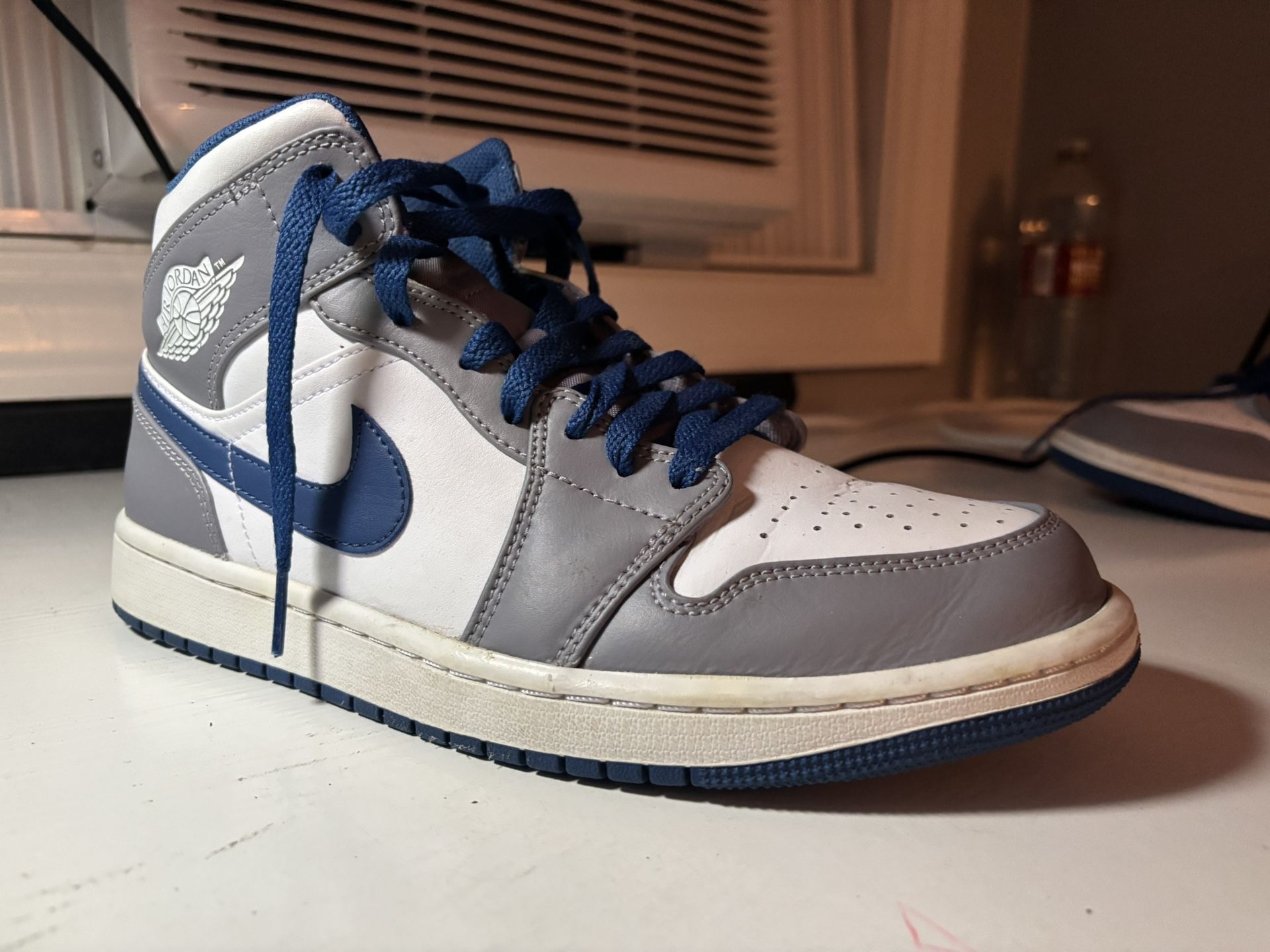 Jordan 1 Royal Blue 