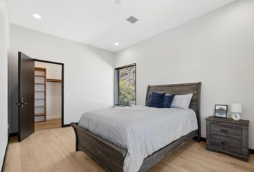 Queen Bedroom Set